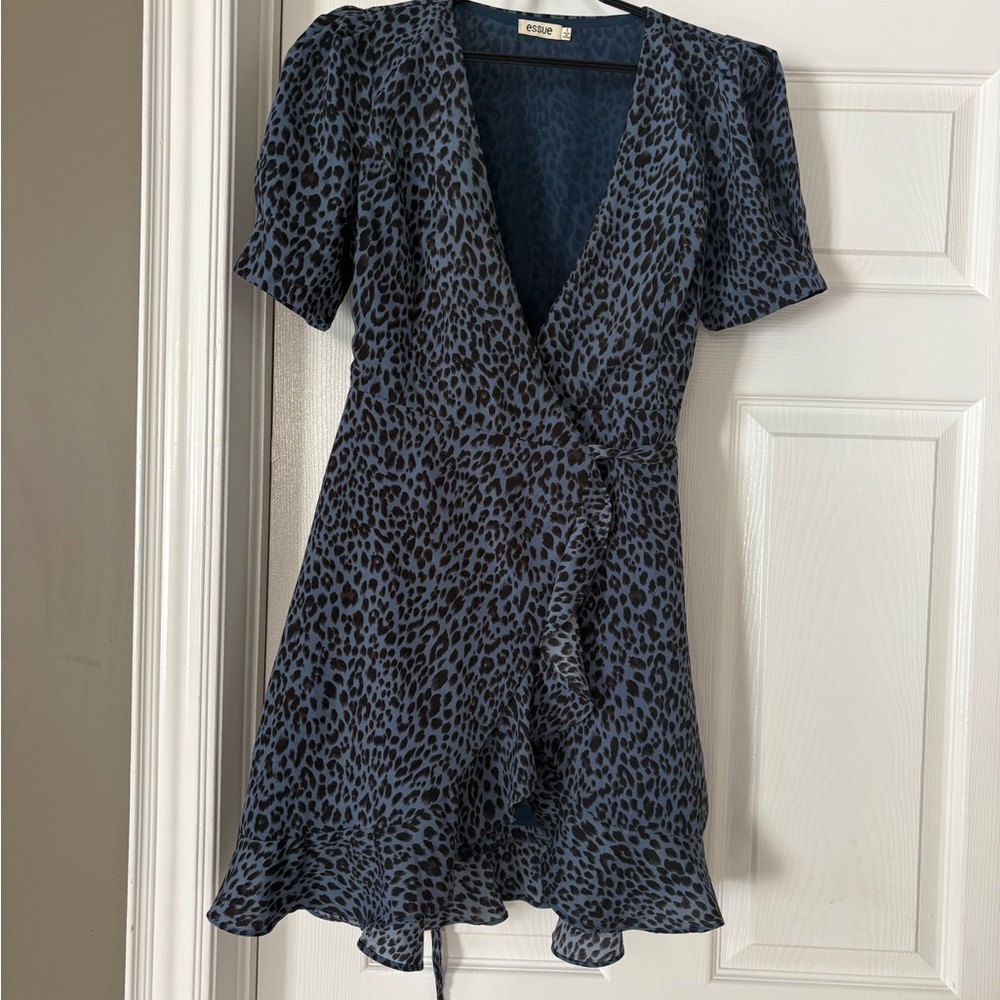 Revolve blue leopard wrap dress small